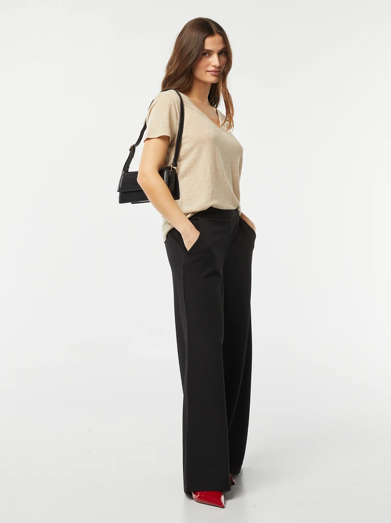 Basic linen blend V-neck t-shirt